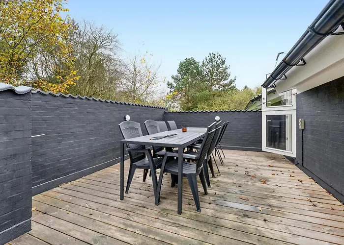 Gorgeous In With Kitchen