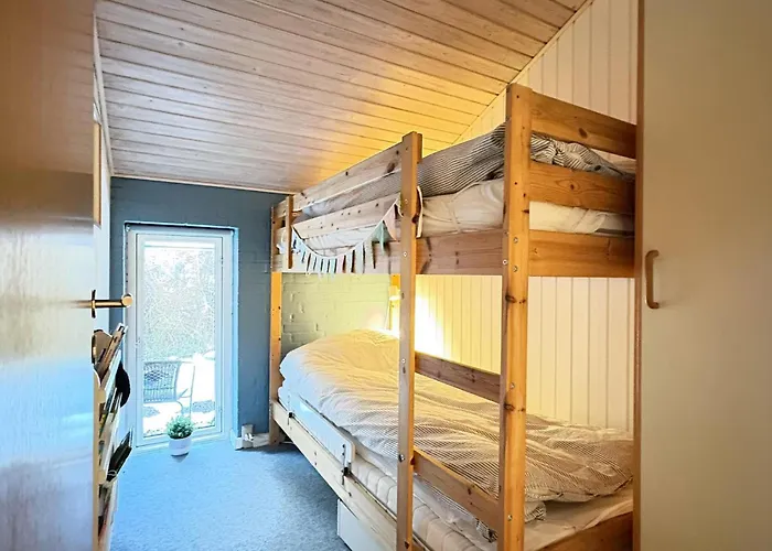 Holiday home Gorgeous In With Kitchen